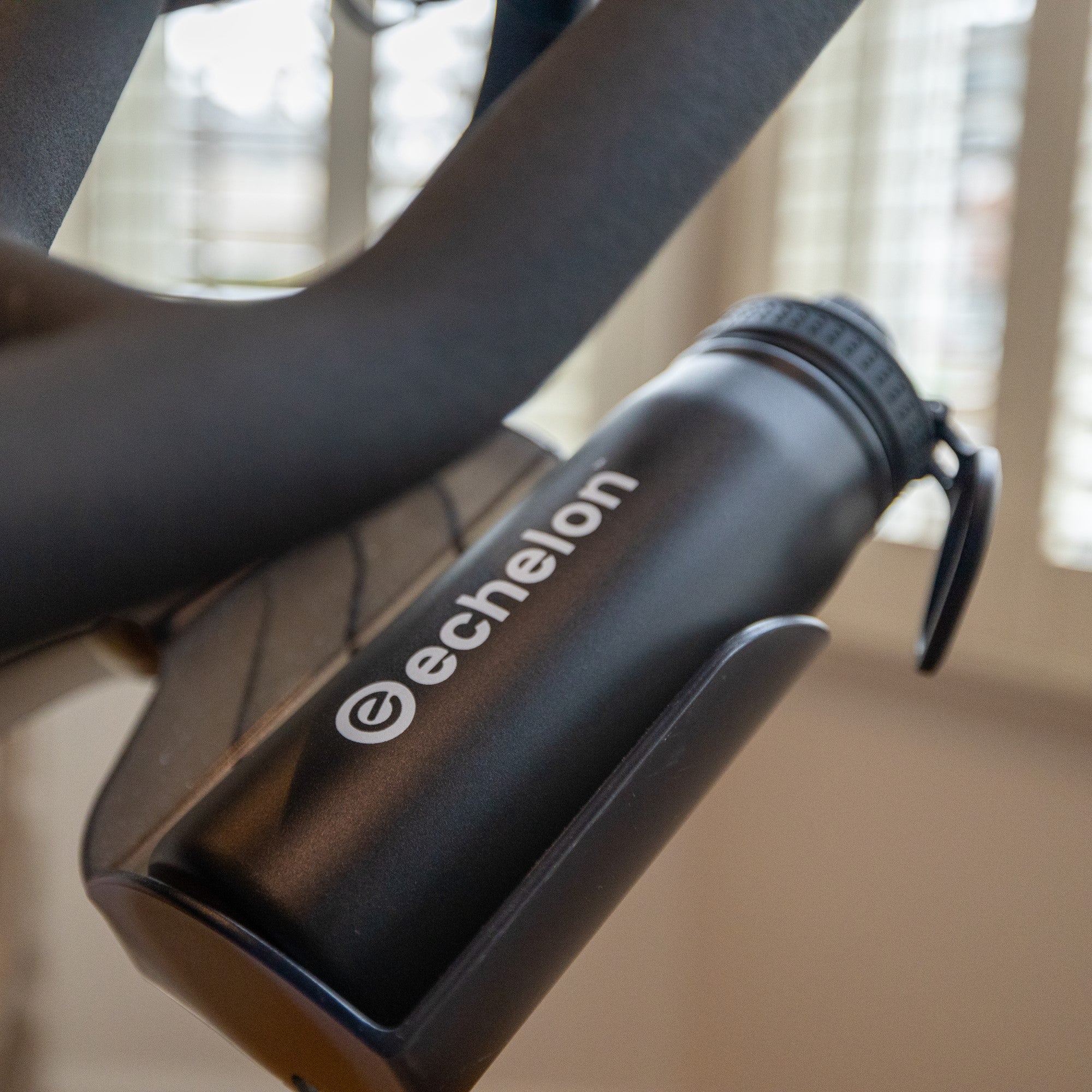 Stainless Steel Hot/Cold Water Bottle 650ml - Image 3